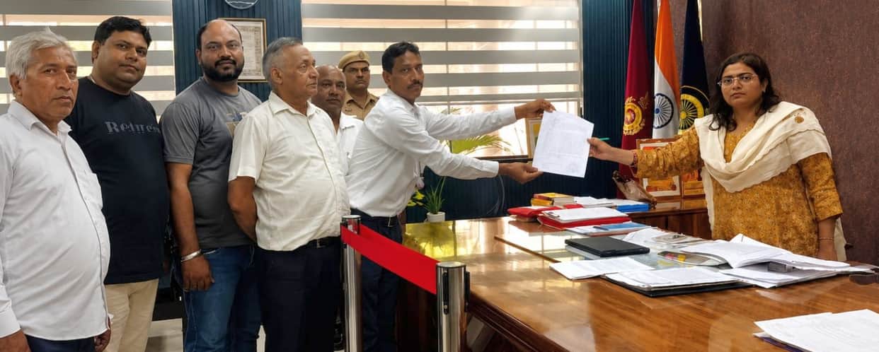Shopkeepers demanded action from DC regarding encroachment