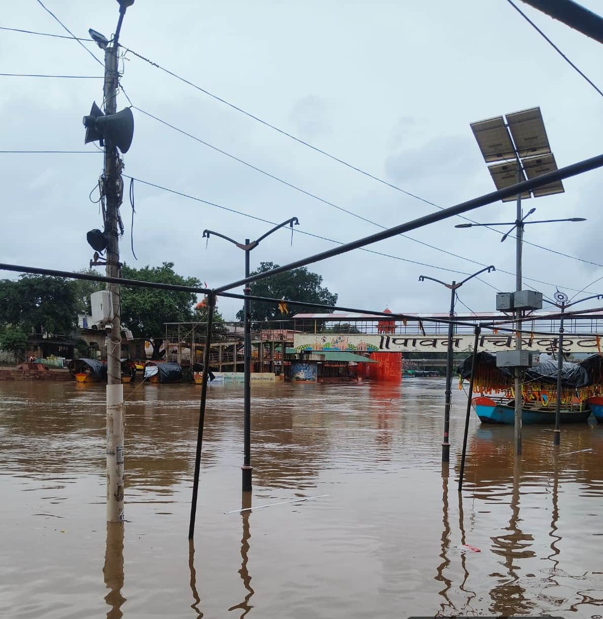 Mandakini in spate, Ramghat flooded; entry of pilgrims barred.