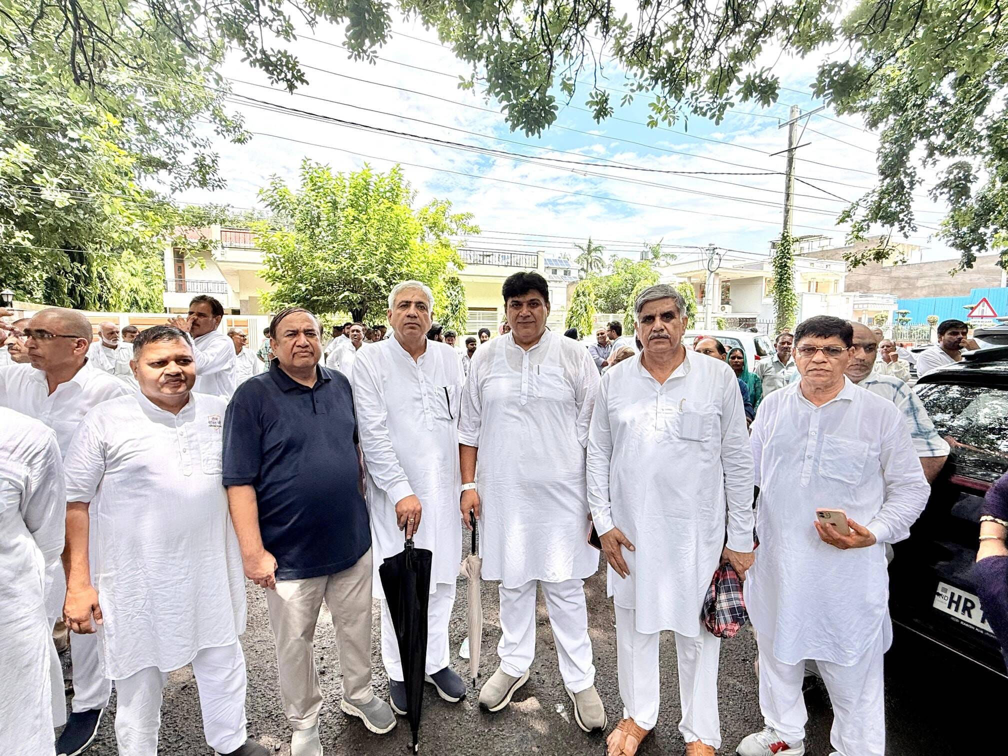 फोटो : सोनीपत से पंचकूला में हुए प्रदर्शन में शामिल होने पहुंचे पूर्व विधायक सुरेंद्र पंवार, जि