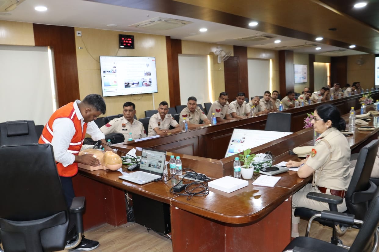 Police providing CPR and first aid training.