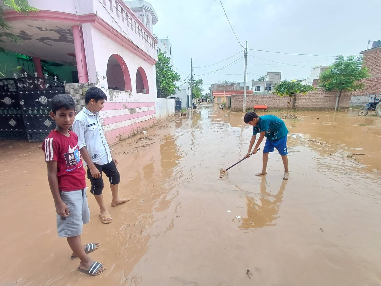 Water from Tangri entered the houses, the night passed with bated breath.
