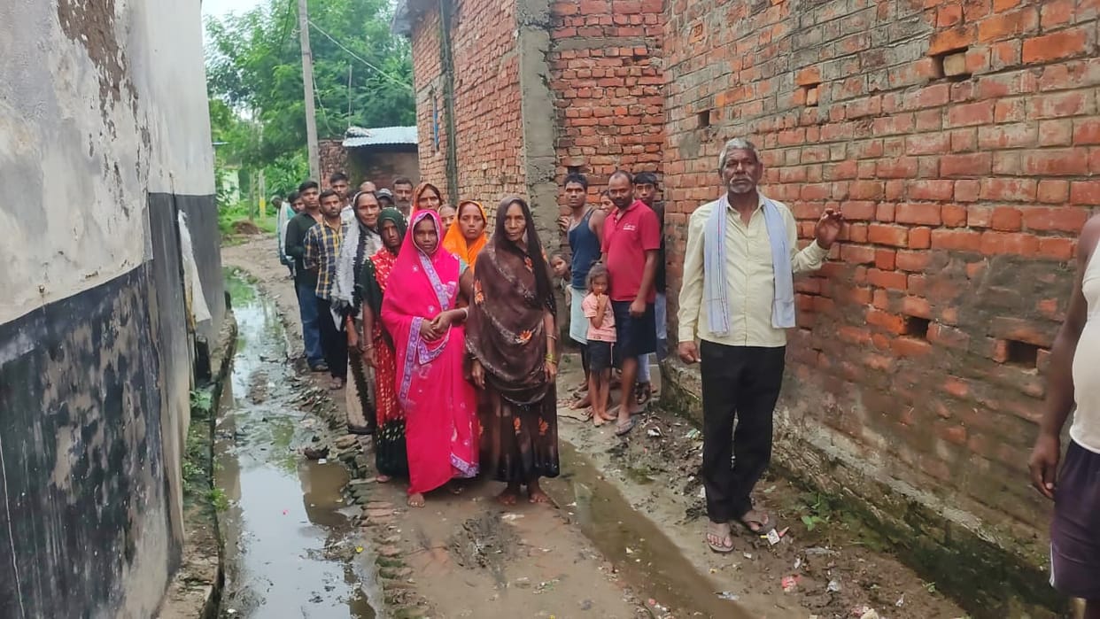 Kalupur village's access road in a dilapidated state for ten years; villagers stage a protest.