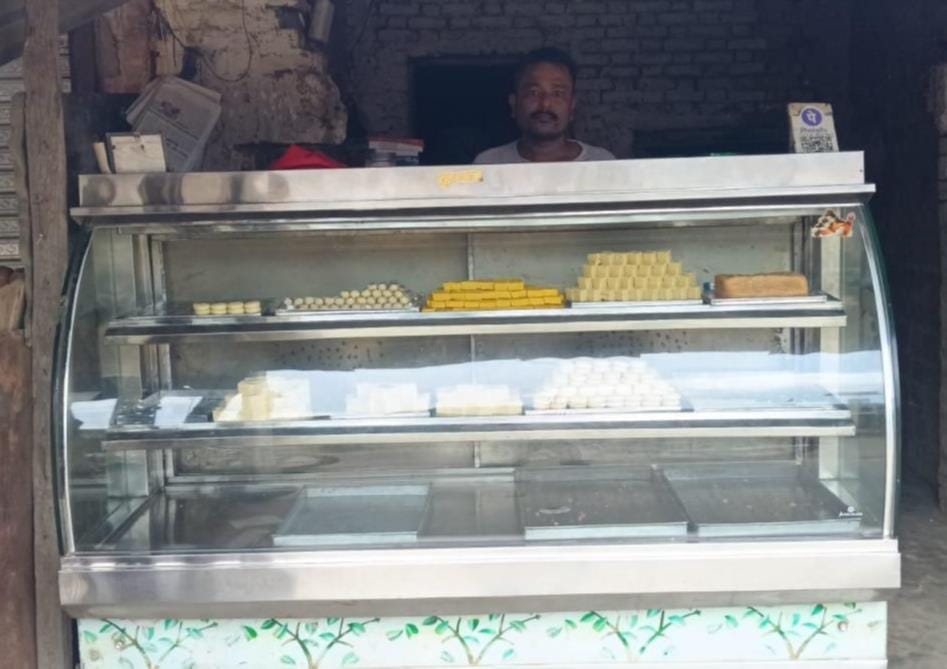 मिठाई की दुकान 