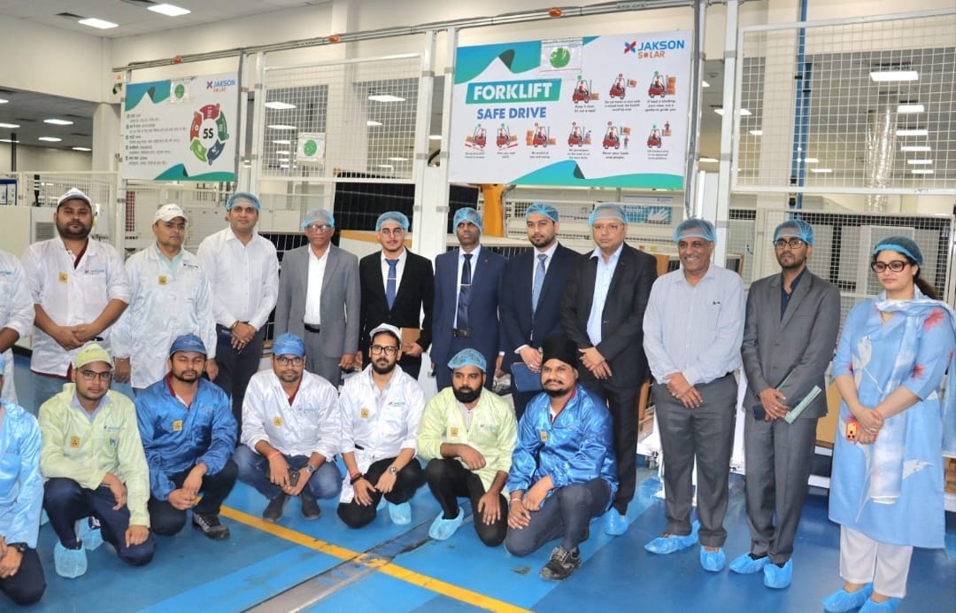 Shri Lanka power minister arrived in noida and visit soler plant
