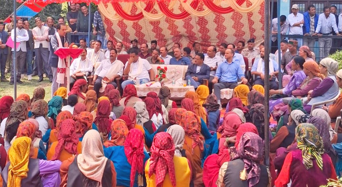 Milk Federation Chairman listened to the grievances of the people in Nor Panchayat