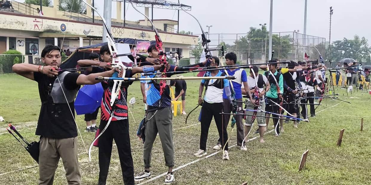 Mirzapur reigns supreme in state-level archery, clinches the trophy.