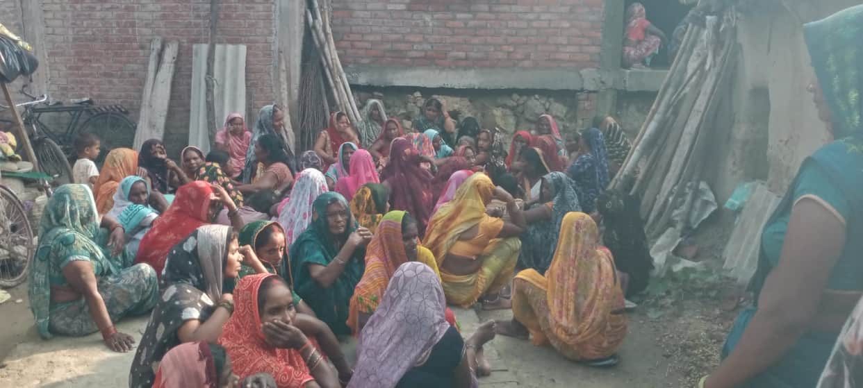 As soon as the wall fell, Komal-Neha ran and saved their lives