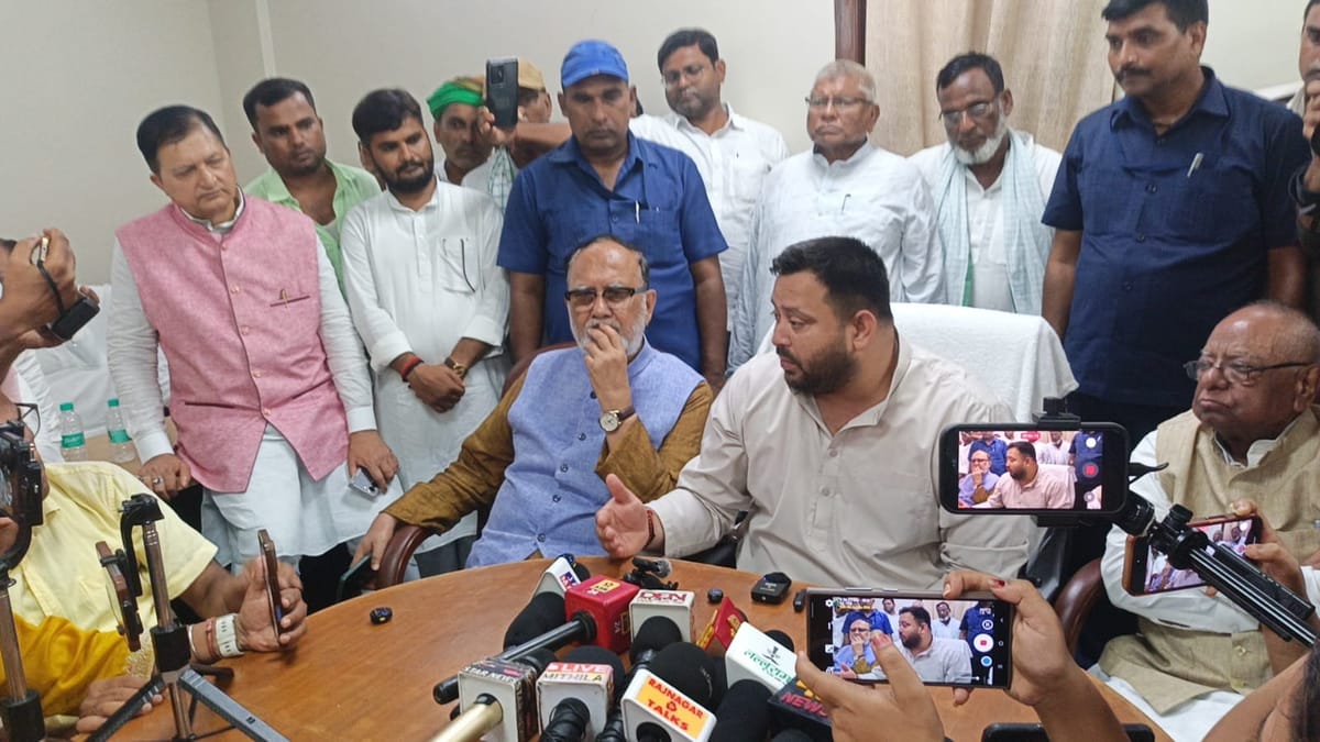 Bihar: जेल में रोशन यादव की मौत पर सियासत तेज, तेजस्वी यादव ने परिजनों से की मुलाकात; जांच और कार्रवाई की मांग