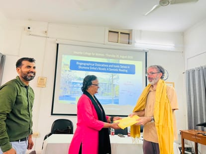वसन्त महिला महाविद्यालय के फ्रेंच विभाग में  कॉलेज सभागार में आयोजित व्याख्यान में जापान के प्र