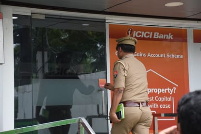 Lucknow: Manas had brought not one but two pistols to kill his bank employee wife, and taunted the man who ca