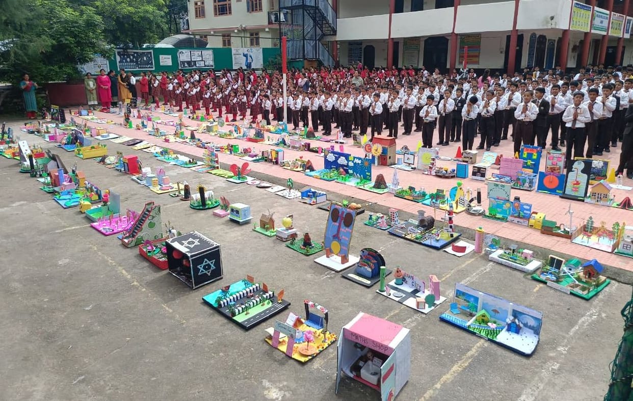 School children showcased their talent at the science model exhibition