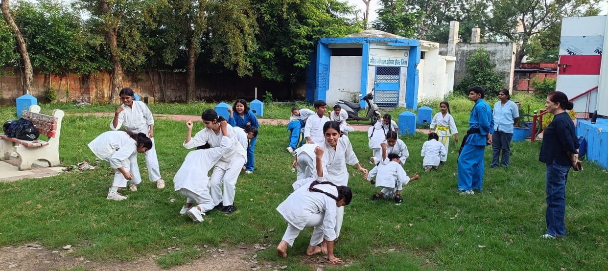 Kudo players learn self-defense techniques