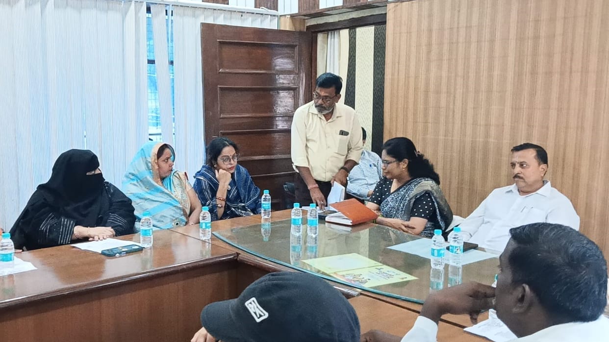 A floating jetty will be constructed on the banks of the Ganga, and a permanent solution will be found for the waterlogging problem at Mori Gate.