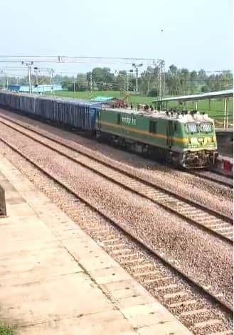 For the first time, the North Eastern Railway operated the Awadh Mahashakti freight train by combining three freight trains