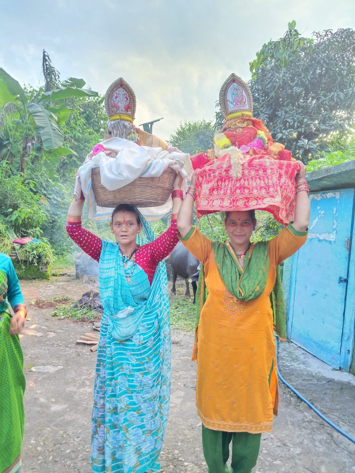 Mother Gaura and Lord Maheshwar were bid farewell with moist eyes