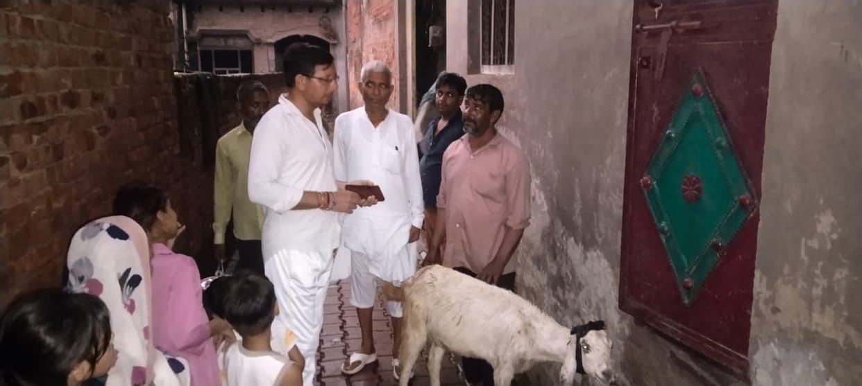 Leopard attacks in Akbarpur Sadat; targets a goat.