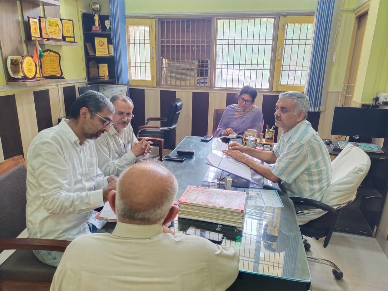 CM's flying team raided Barwala ITI, one employee was absent, allegations of hookah and alcohol use could not be confirmed