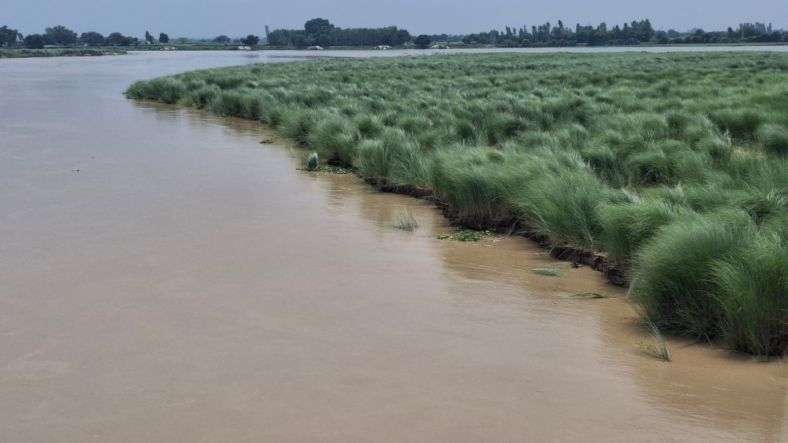 Ganga water level rises varanasi prayagraj kannauj ghazipur