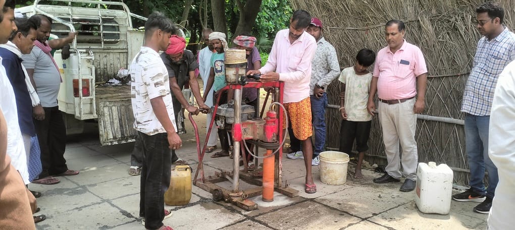 A team from Delhi conducted a core-cut test on the Lar-Parasi-Chaklal road.