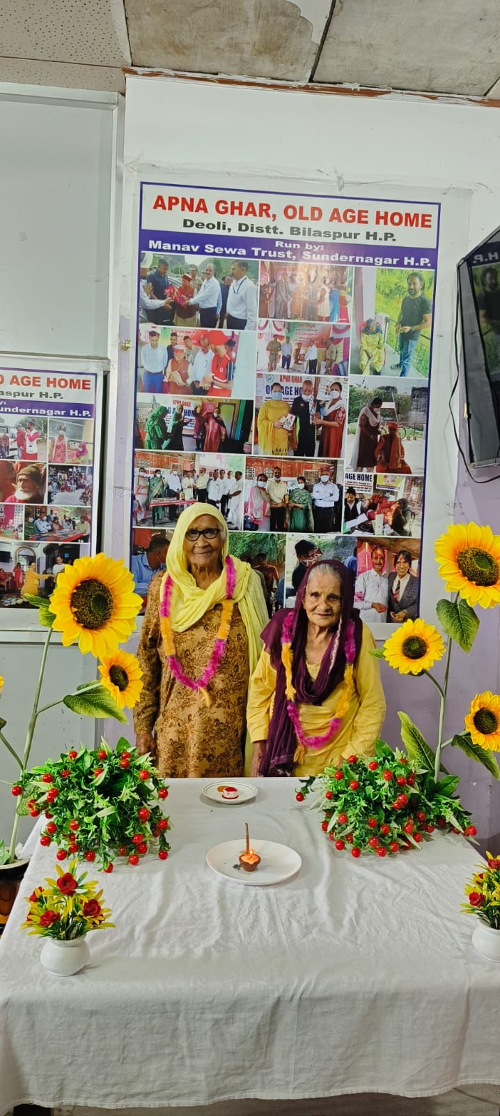 Elderly people received respect at the 'Apna Ghar' Old Age Home in Dayoli.