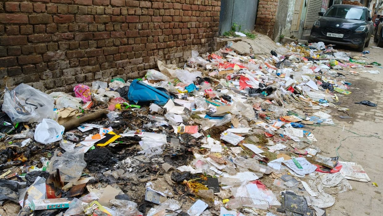 250-ton garbage pile in Dadri; Parwah Foundation steps in to help with cleanup