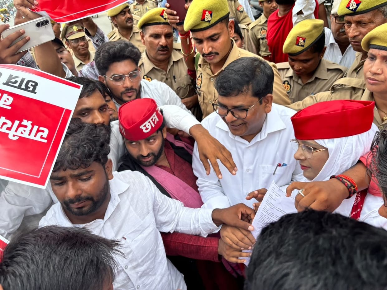 SP protest for the restoration of student union elections and against fee hikes.