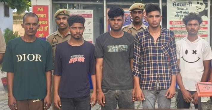 Five members of e-rickshaw battery theft gang arrested