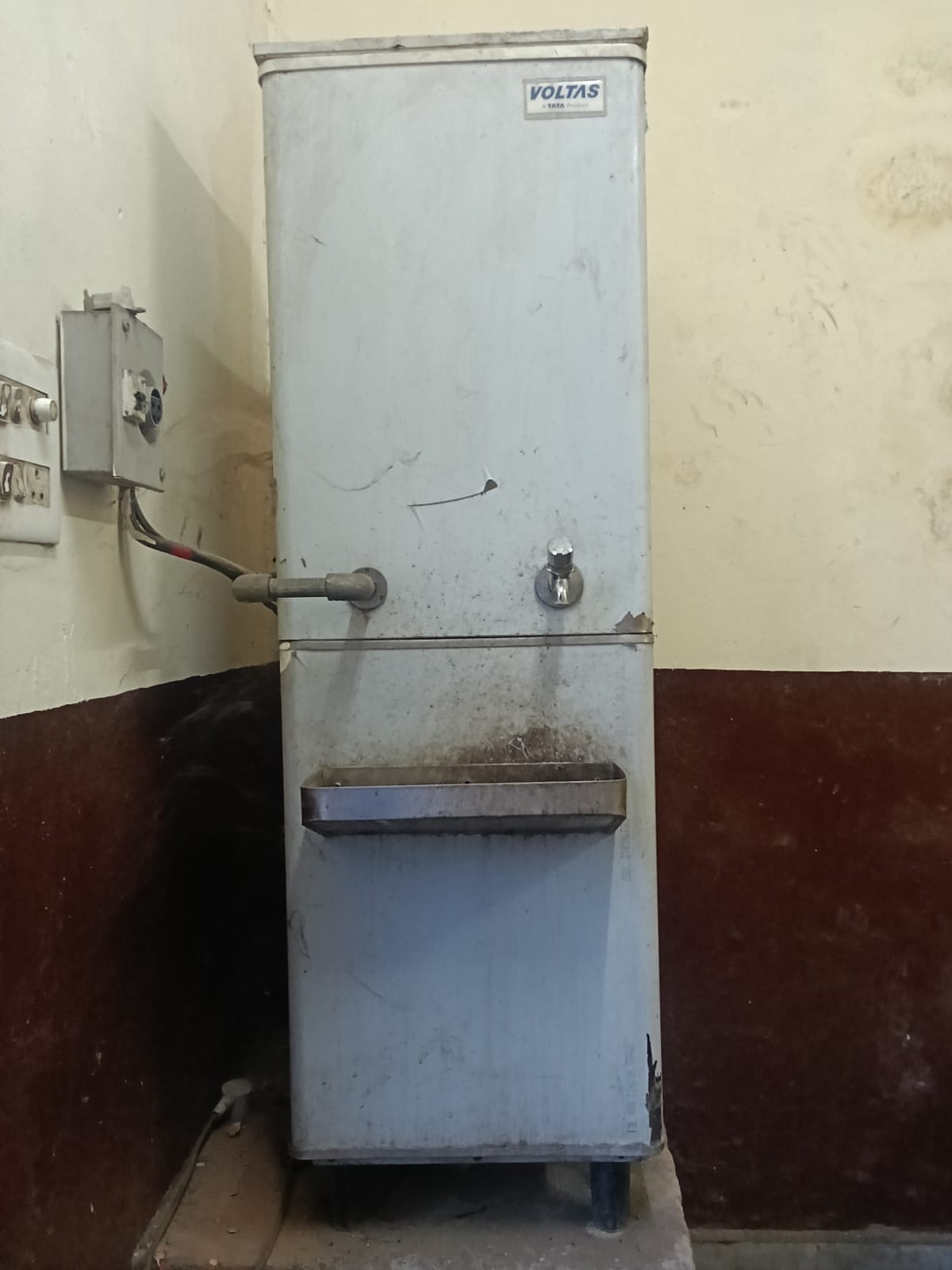 Water cooler in Sulli has been out of order for five months; people are facing inconvenience.
