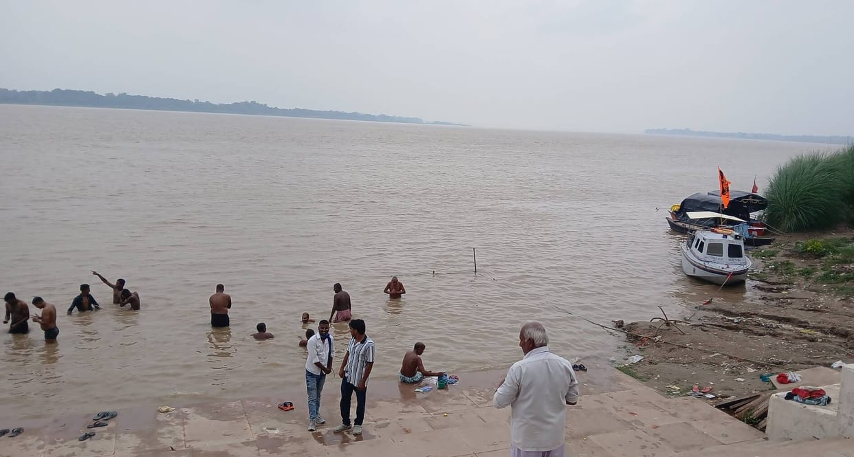Ganga's water level reaches 76 meters; anxiety rises