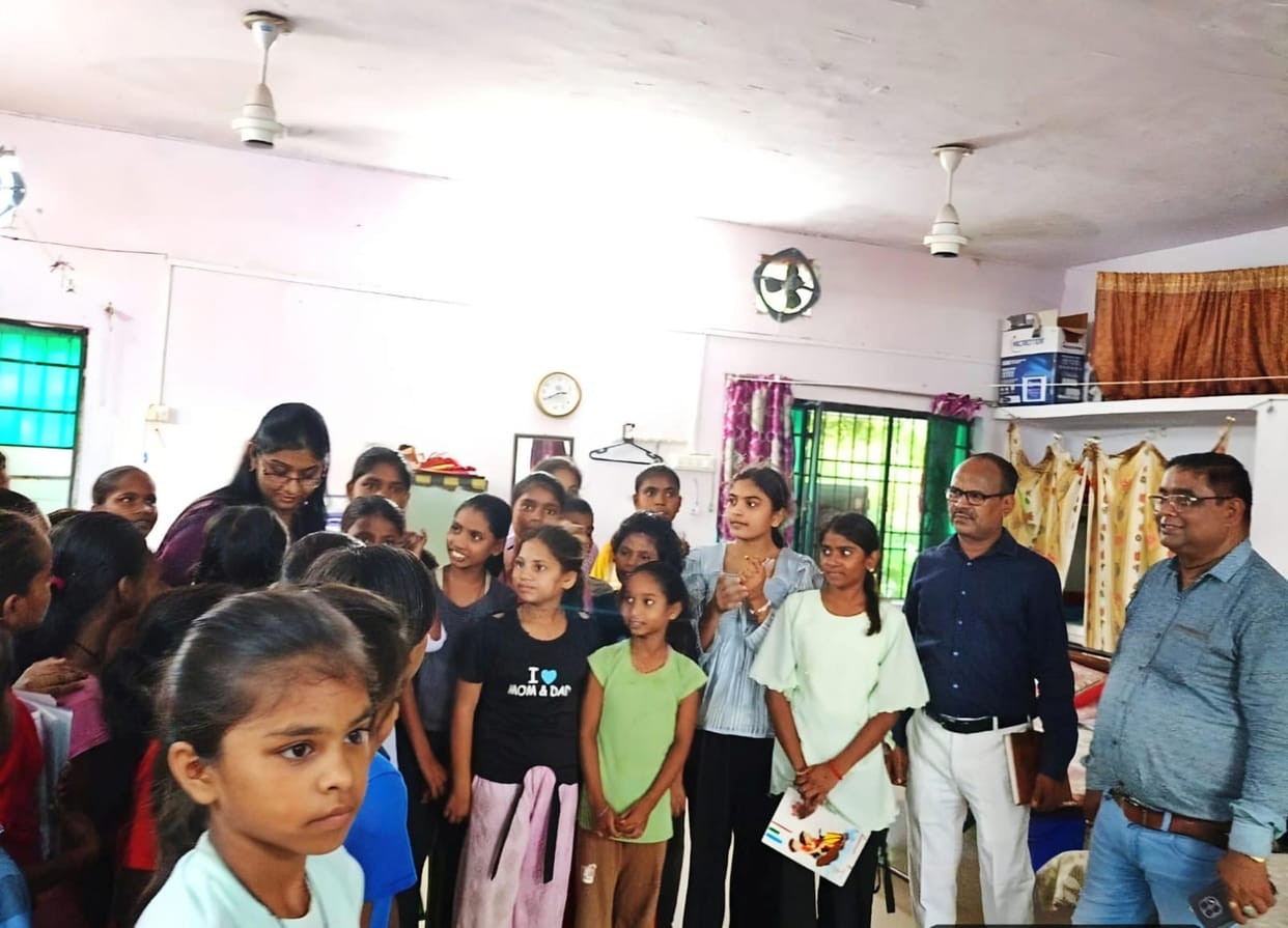 Inspection of Kasturba Vidyalayas; conditions found in disarray in Payagpur.