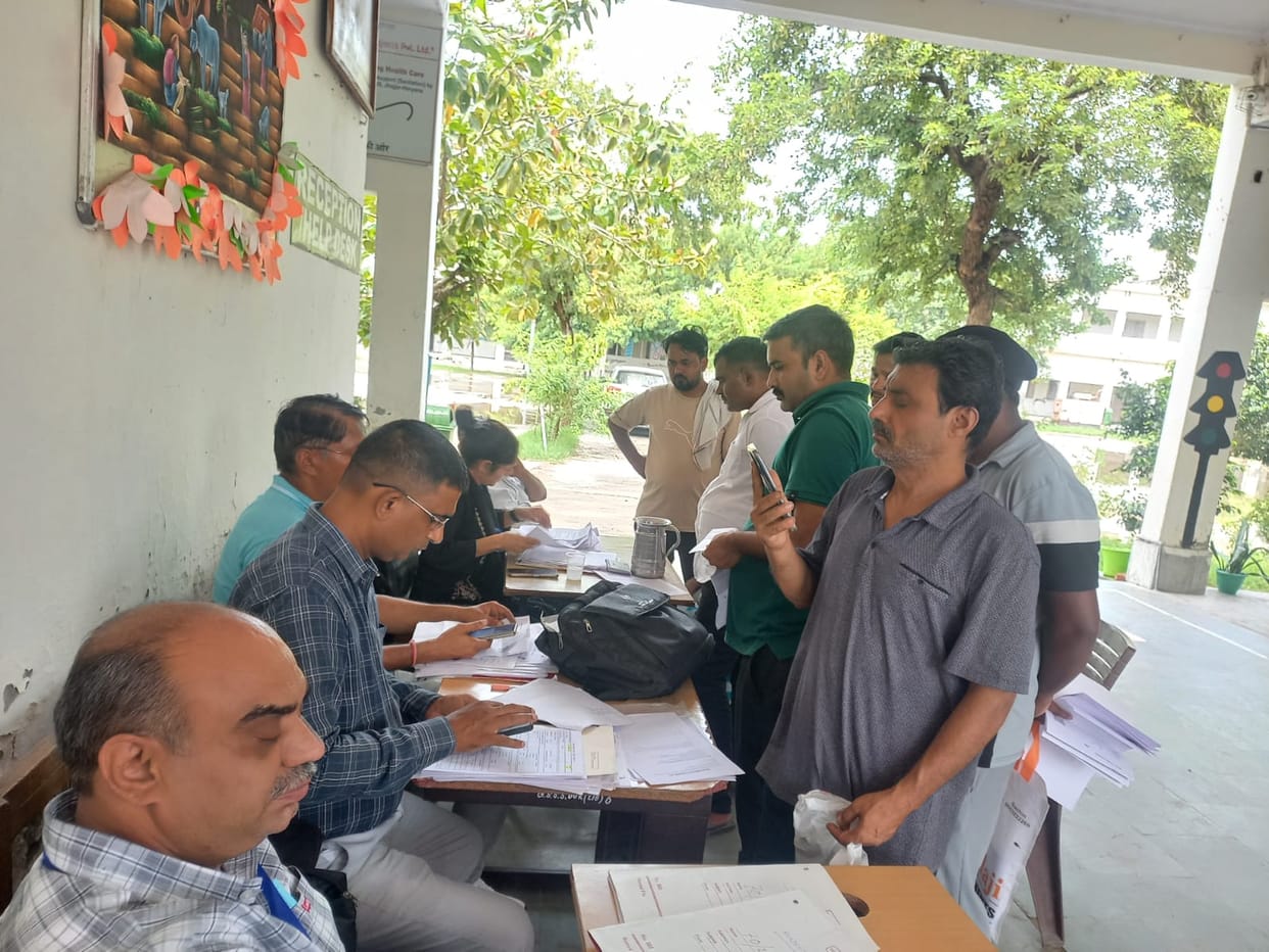 Voters arrived at polling booths; slow website caused inconvenience.