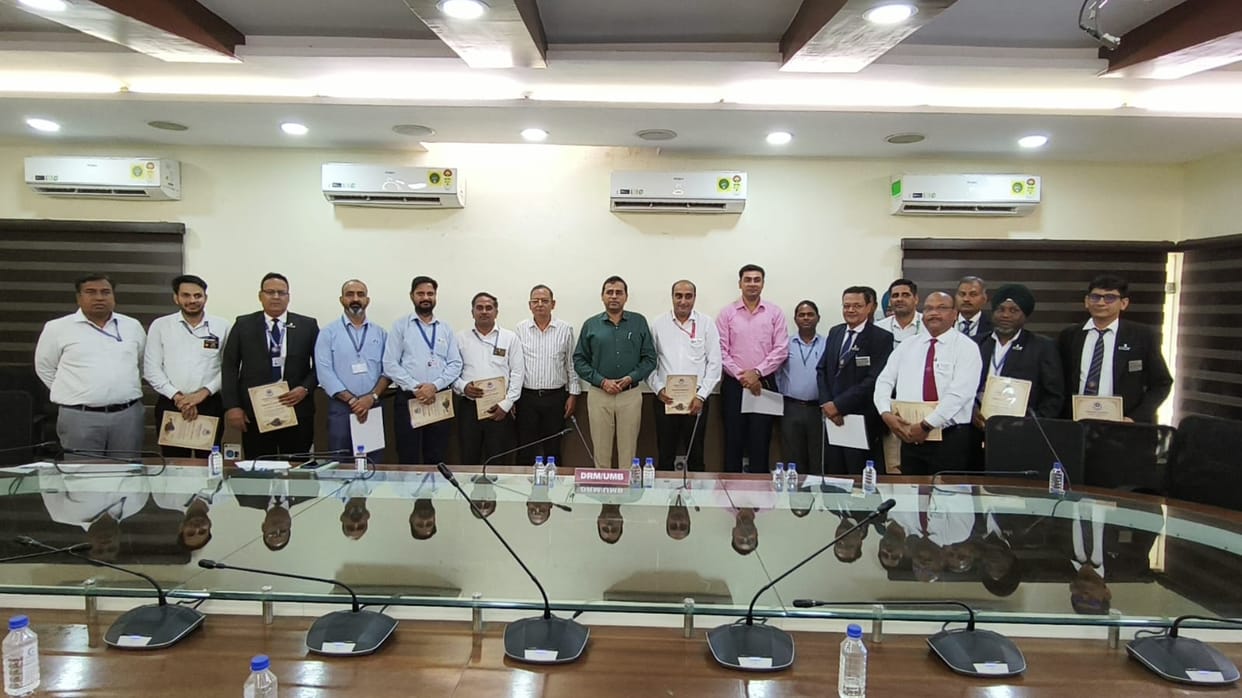 Railway division employees felicitated; generated revenue