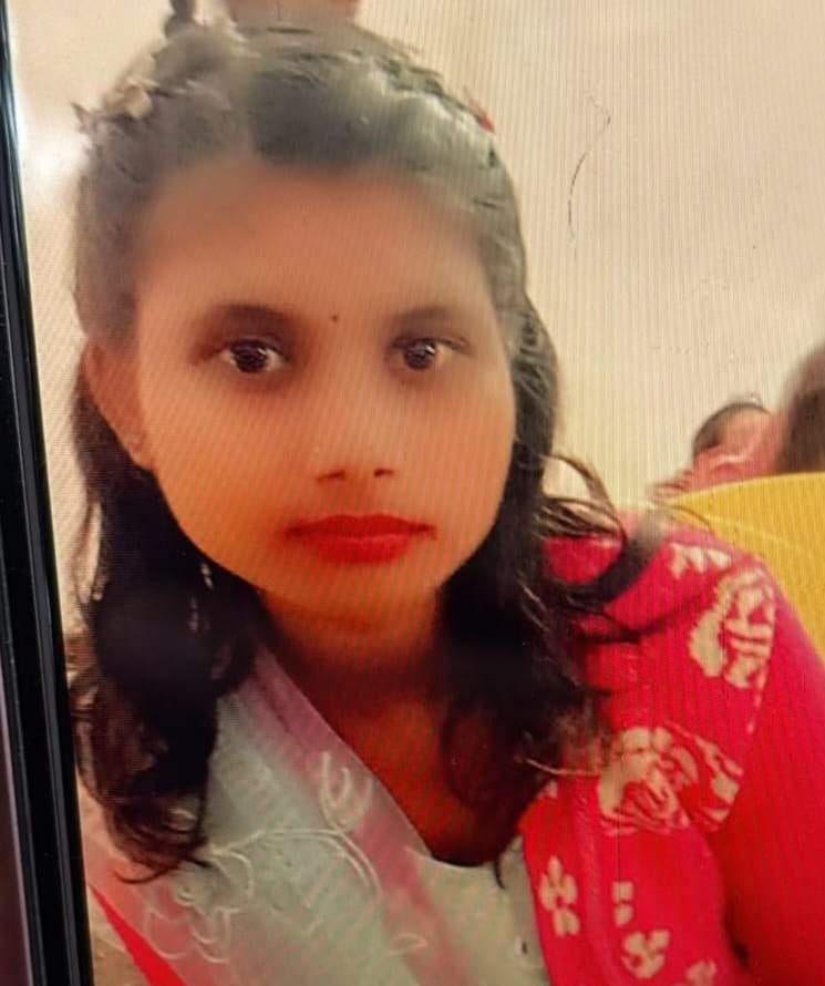 Teenage girl dies after being bitten by a venomous creature.