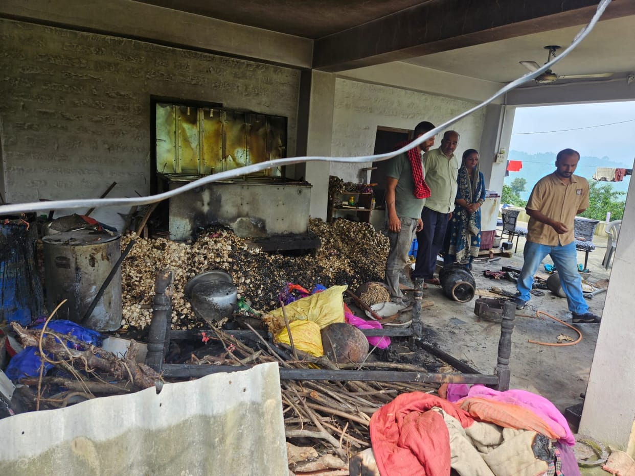 Fire breaks out in house; belongings and garlic crop destroyed.