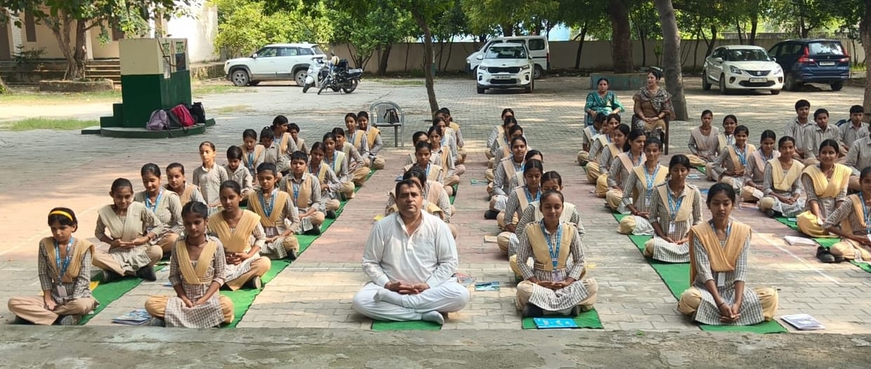 Yoga session conducted at the government school in Kanaunda.