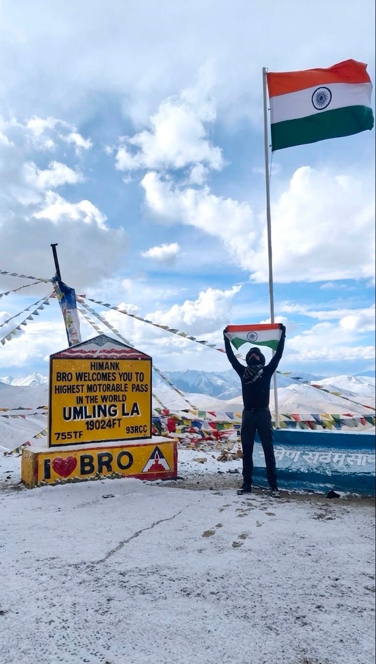 Ajay hoisted the tricolor at the 19,024 feet high Umling La.