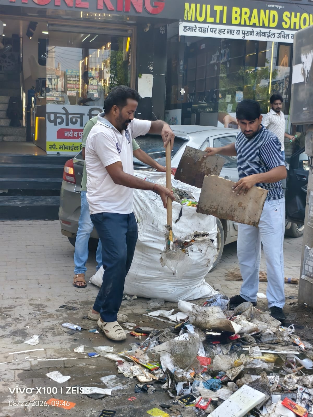 The organization 'Zindagi Kachre Ke Beech' has sparked hope for cleanliness