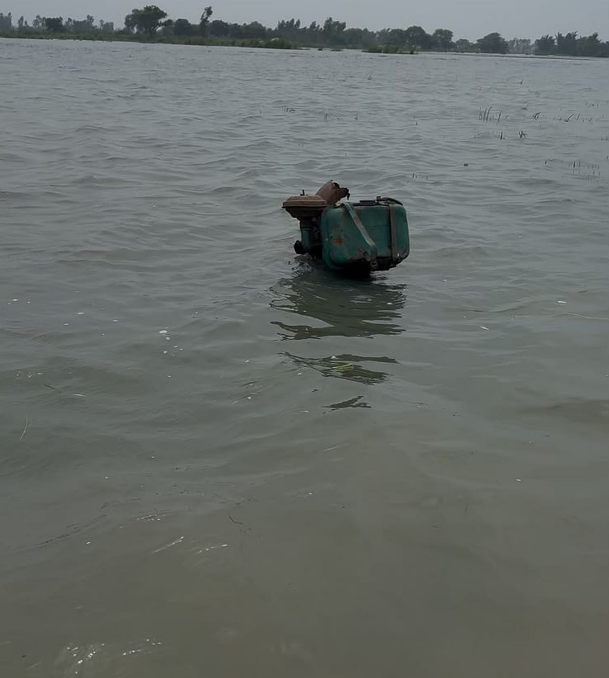Drains and nullahs overflow; 2,200 bighas of crops submerged.