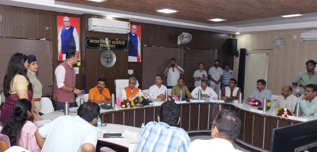 Minister-in-charge pulls up officials over complaints regarding 15-hour power supply.