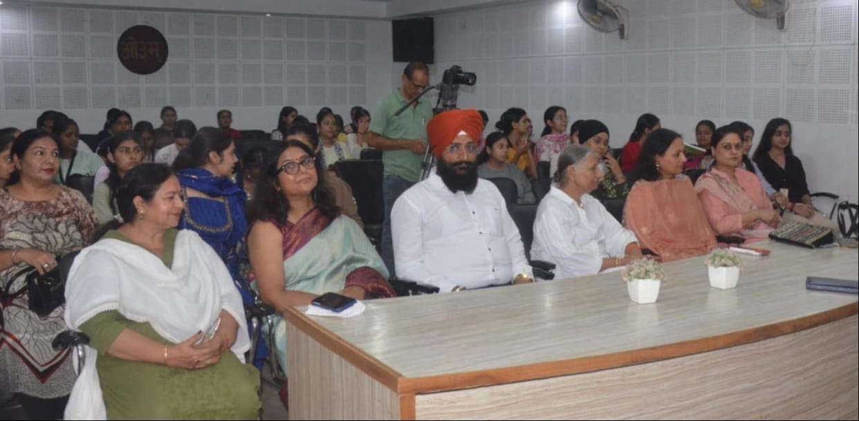 Female students were provided information on entrepreneurship and innovation skills.