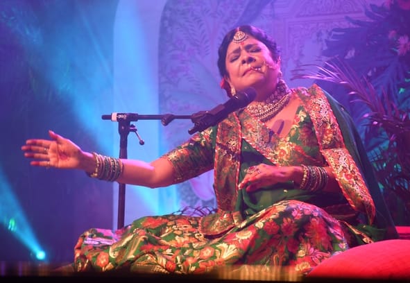 Lucknow News: मालिनी अवस्थी के गीत और बारिश की जुगलबंदी ने शाम को बनाया रूमानी और खुशनुमा