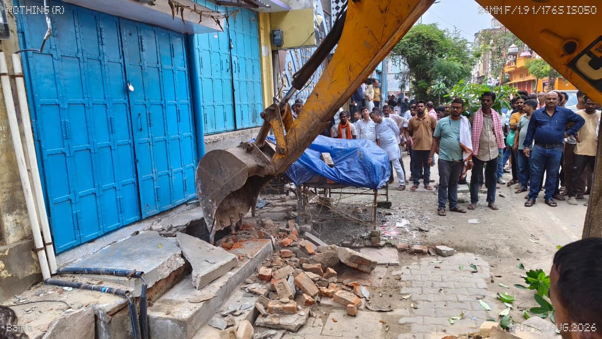 Administration's bulldozer rolls against encroachments on Town Hall Road