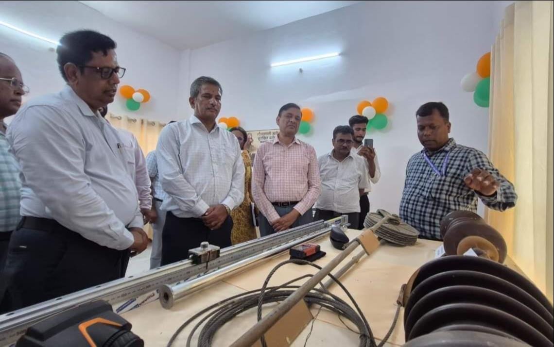 Trains to run on third rail line soon: GM