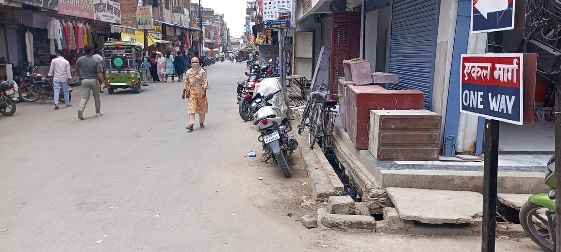City becomes one-way, relief from traffic jam