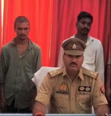 पुलिस टीम के बीच पकडे गए आरोपी तांत्रिक -स्रोत पुलिस