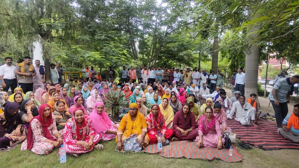 Controversy over Peer-Nigah Temple intensifies; villagers raise their voices in protest at MC Park.