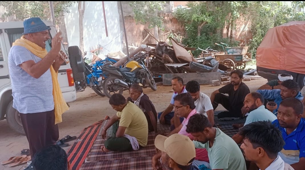 Municipal Council employees' strike and Patwari-Kanungo sit-in receive support from numerous organizations