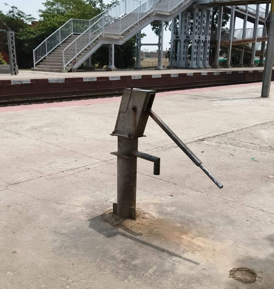 No drinking water at nine railway stations; handpumps are out of order in some places, while taps are missing in others.