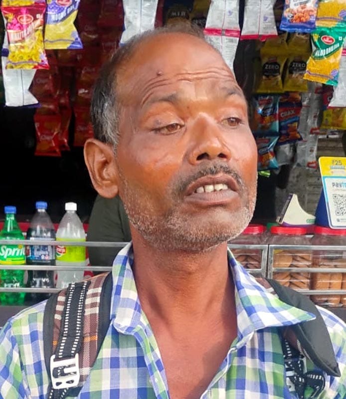 Father swindled out of 15,000 while on his way to get his daughter treated.