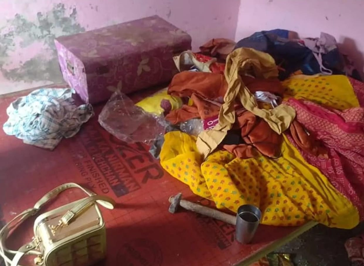Thieves broke into the house and made off with property worth lakhs.